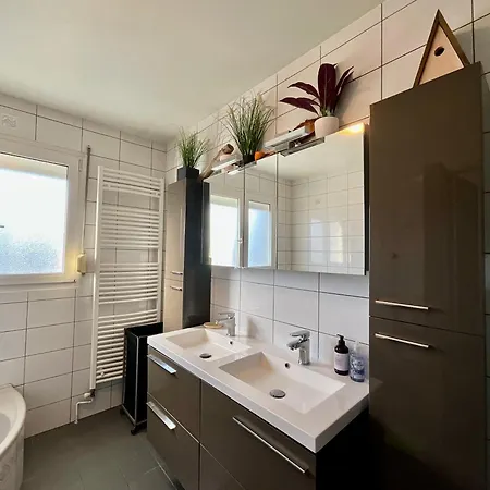 Belle Maison Avec Vue Imprenable Et Grand Jardin